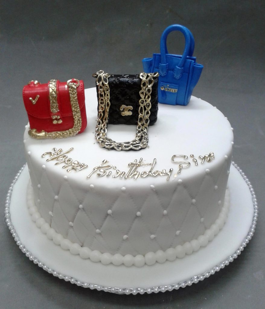 customized designer cakes