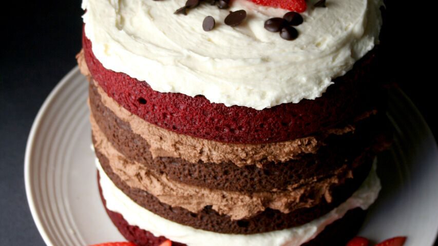 RED VELVET CHOCOLATE CAKE FOR LOVERS-