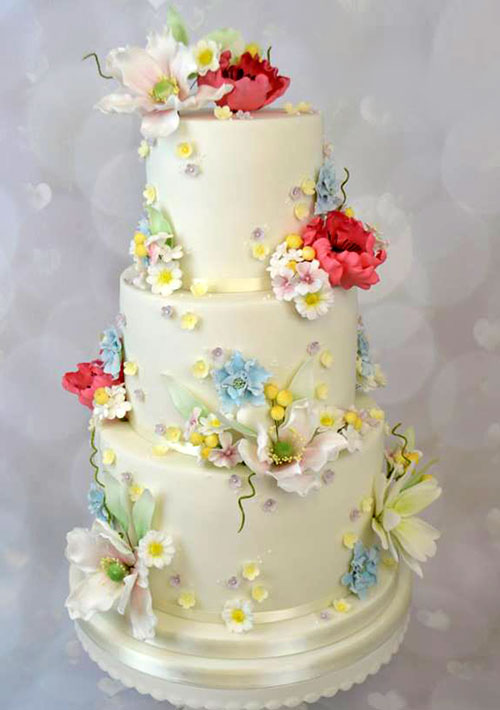 FLORAL THEMED WEDDING CAKE