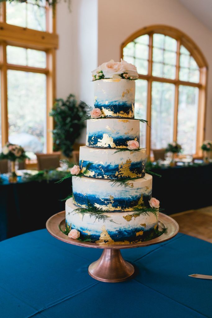 ELEGANT ROMANTIC WEDDING CAKE WITH WATERCOLOURS