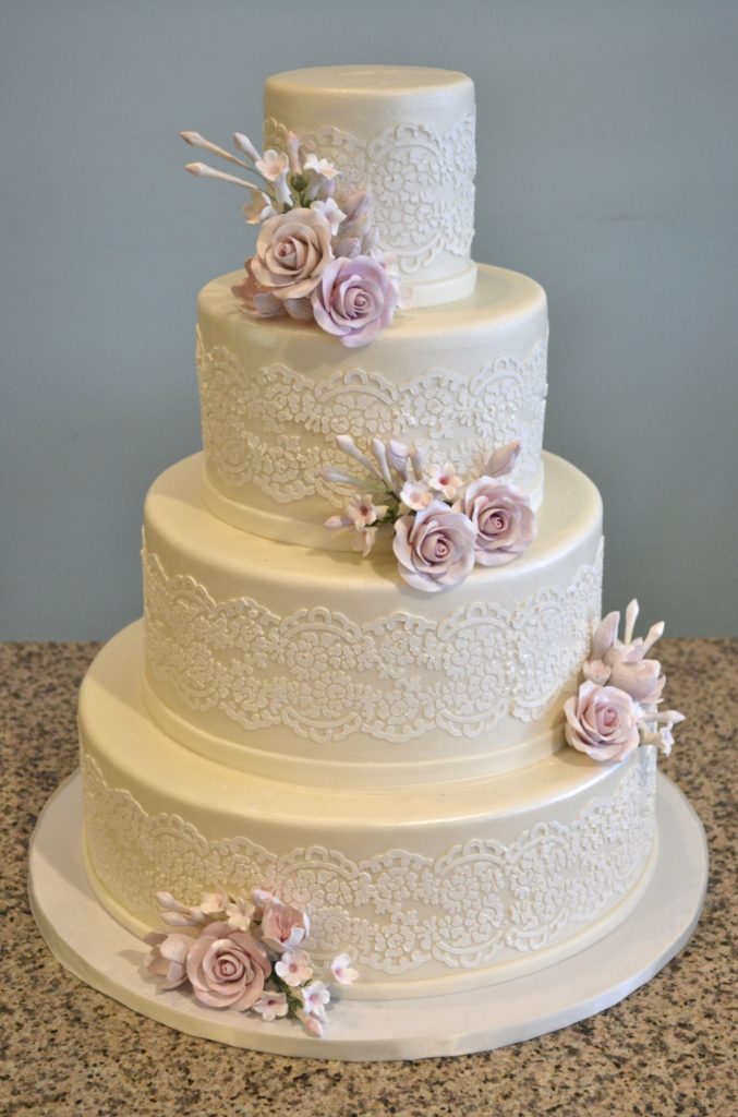 FONDANT WEDDING CAKES