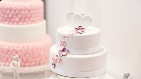 5 epic wedding cake trends of 2019 - English Wedding