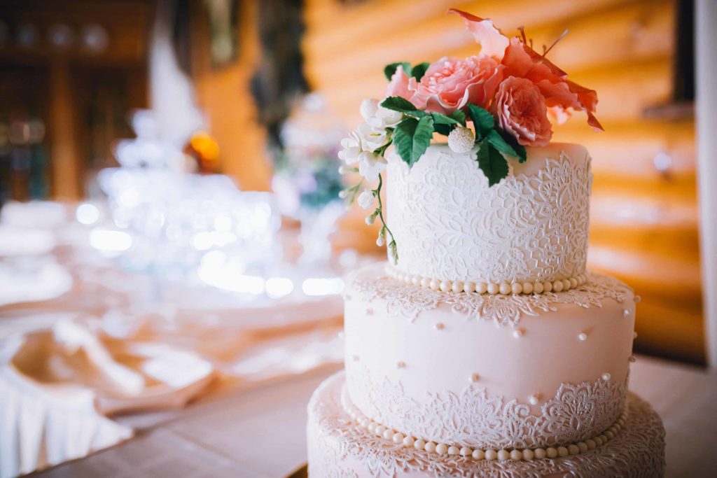 34 Floral Wedding Cake Ideas - Petals & Blooming Flowers